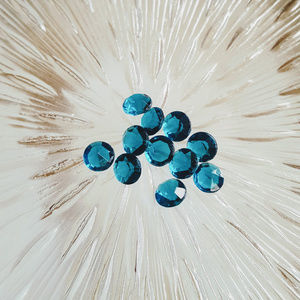 𝅺December Birthstone Floating Charm Picture Locket